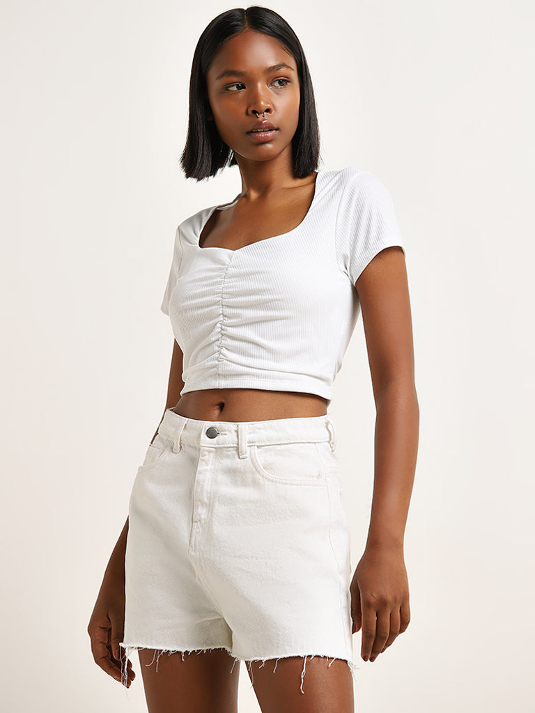 Ruched white crop fashion