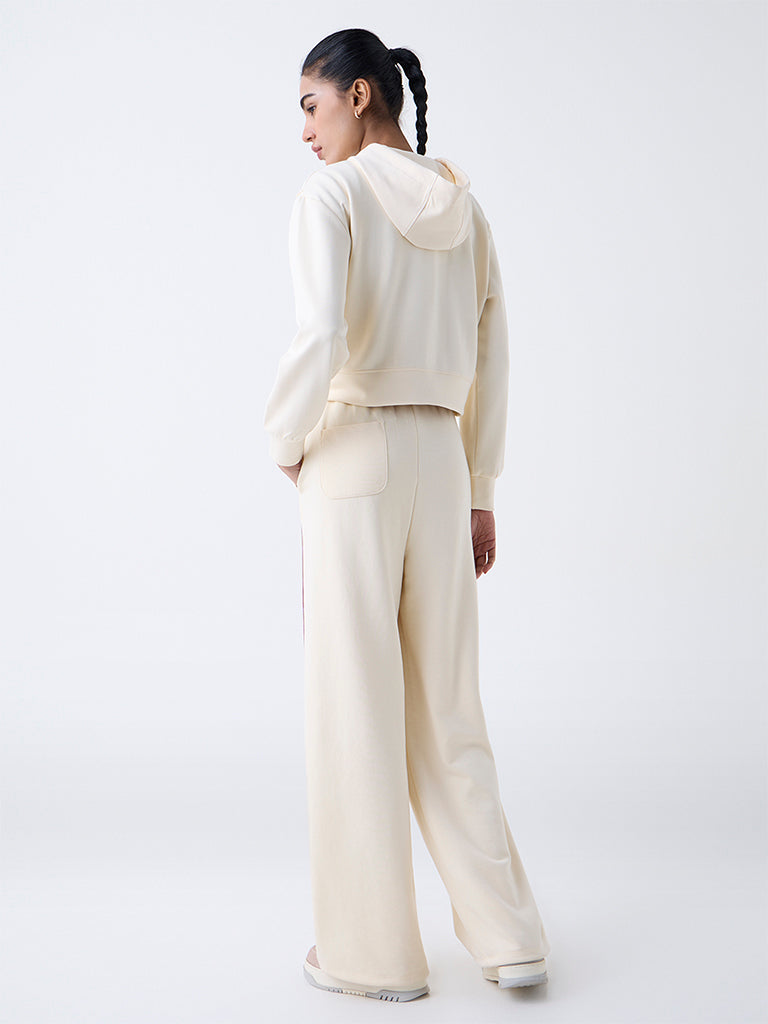 Studiofit Cream Schiffli Detailed Hooded Jacket