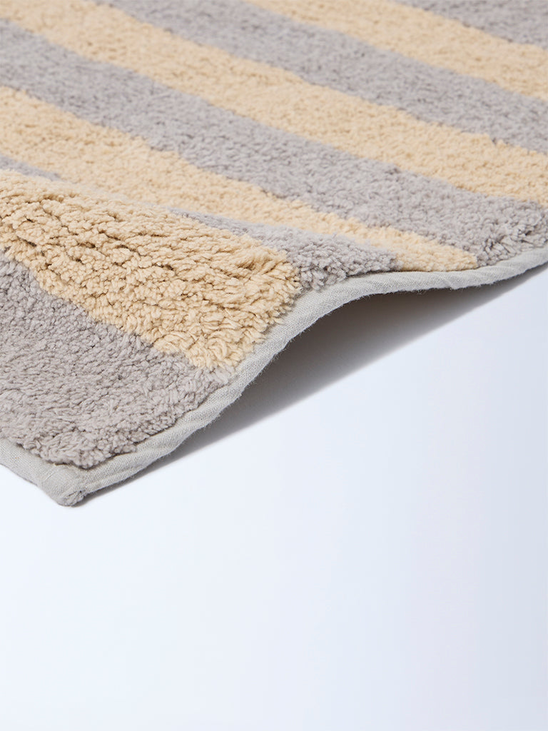 Westside Home Grey Stripe Pattern Bath Mat