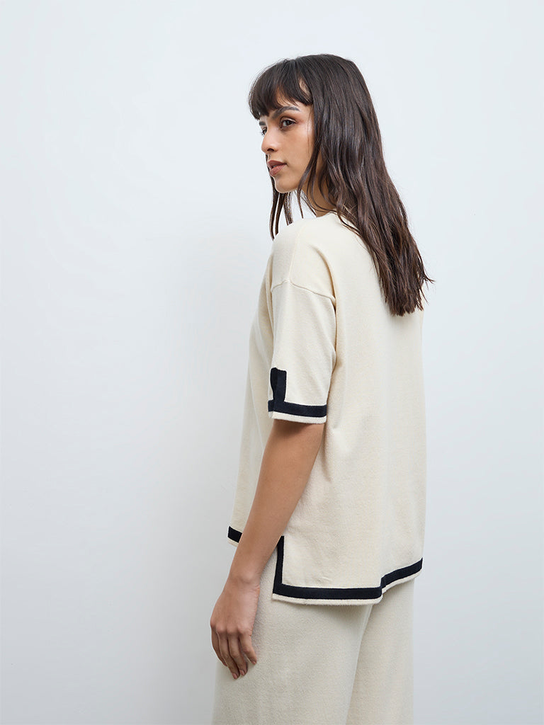 Wunderlove Off-White Contrast-Detailed Top