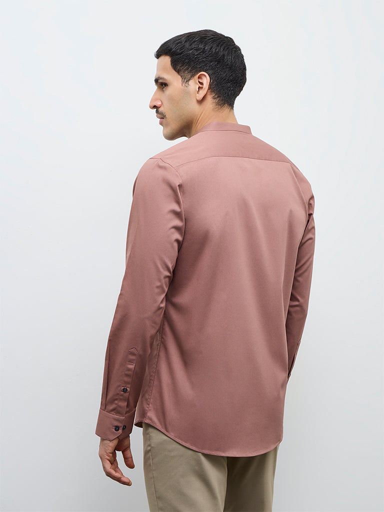 WES Formals Dusty Peach Solid Slim-Fit Cotton-Blend Shirt