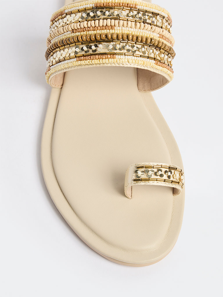 LUNA BLU Ivory Embellished Kolhapuri Sandals