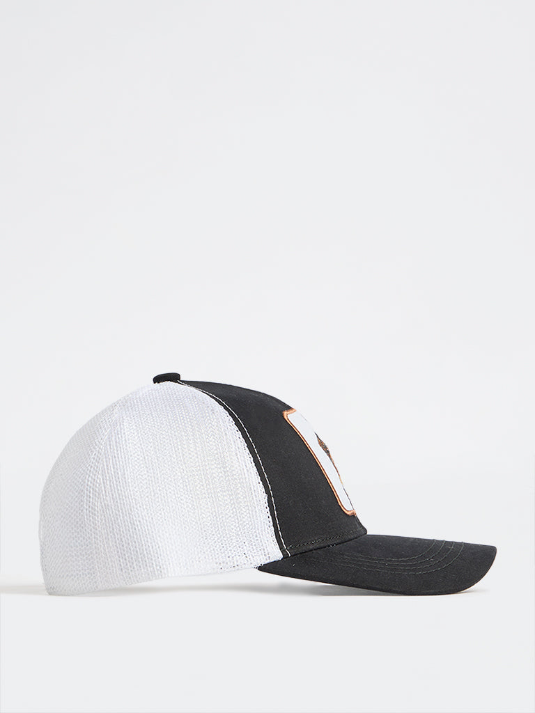 Nuon Black Animal Embroidered Trucker Cap