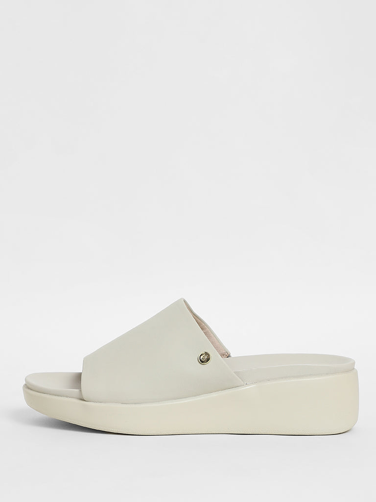 COWHIDE SLIP-ON SANDALS – 7 Bar Boutique