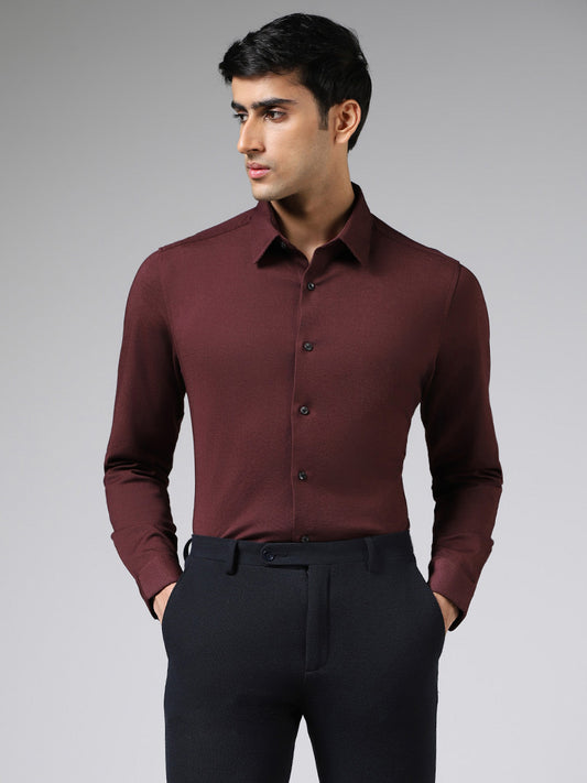 WES Formals Solid Wine Slim-Fit Shirt