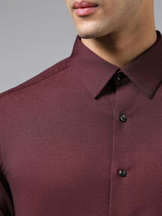 WES Formals Solid Wine Slim-Fit Shirt