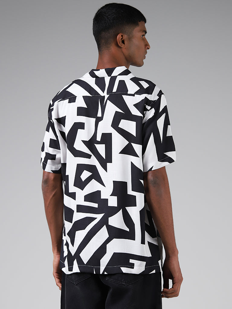 Nuon Black & White Abstract Printed Relaxed-Fit Shirt