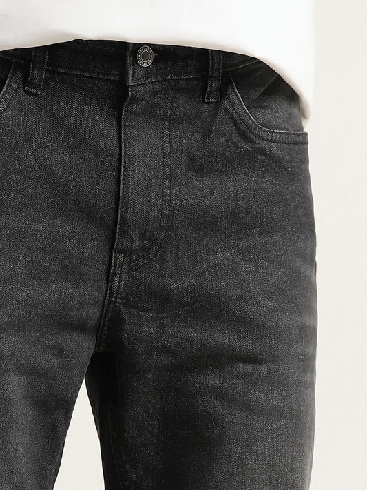 Nuon Black Straight - Leg Fit Mid - Rise Jeans