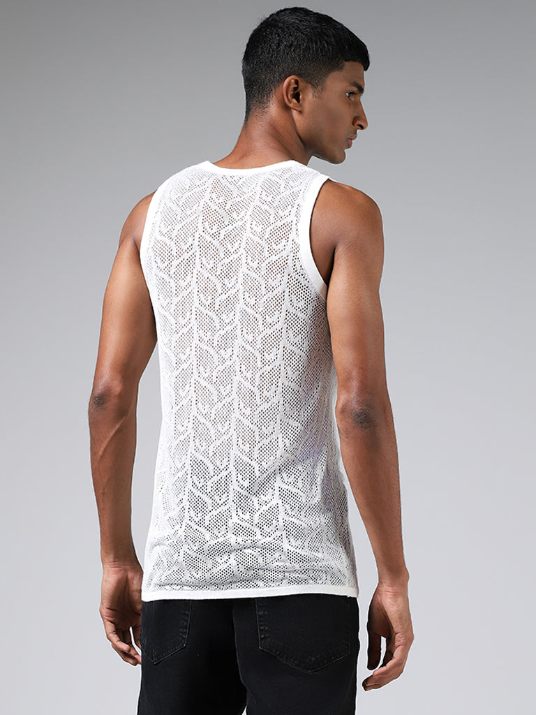 White muscle hot sale fit vest