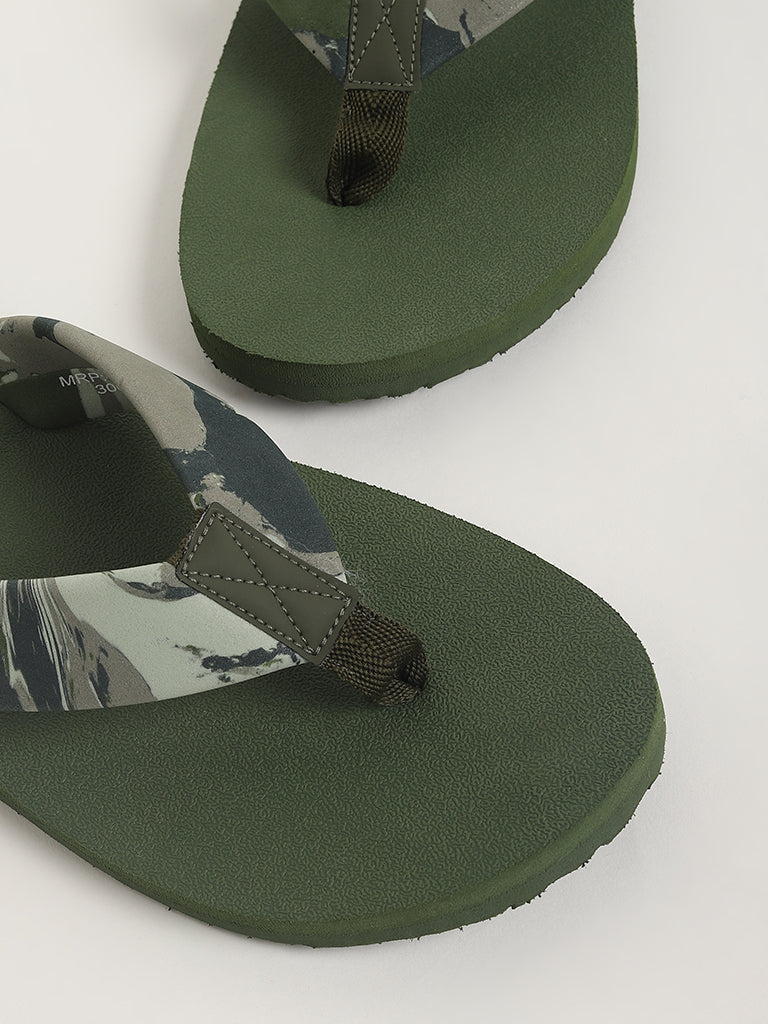 SOLEPLAY Green Camo Print Flip Flop