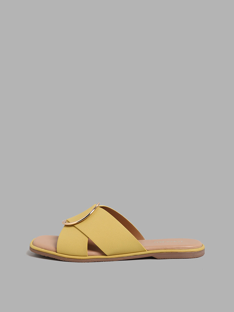 Mast & Harbour Women Yellow Flats - Buy Mast & Harbour Women Yellow Flats  Online at Best Price - Shop Online for Footwears in India | Flipkart.com