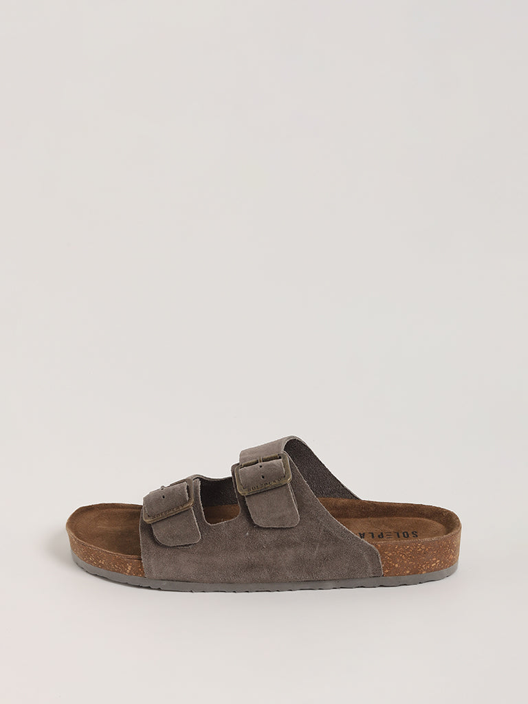 Buy Clarks Men's Trisand Cross Dark Grey Dark Grey Sandals - 6 UK/India  (39.5 EU)(91261378377060) Online at desertcartINDIA