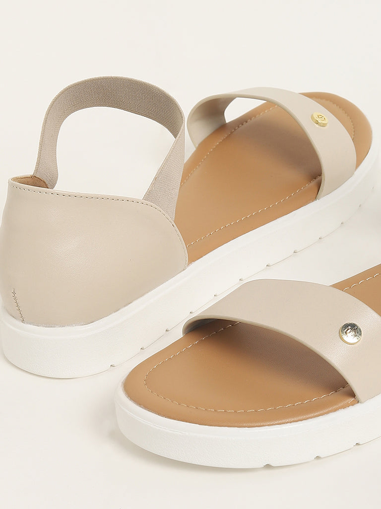 Stradivarius flatform strap sandals in cream | ASOS