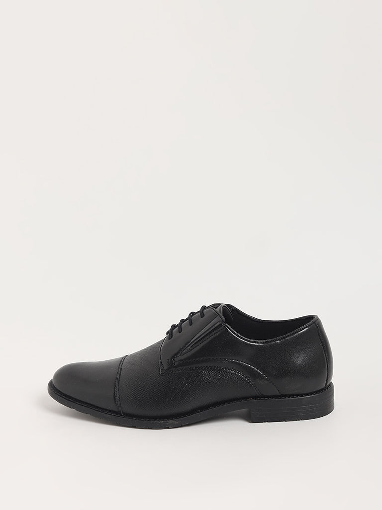 Buy SOLEPLAY Black Formal Shoes from Westside