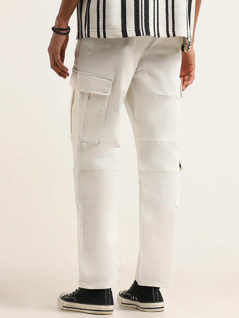 Relaxed Fit Cargo Jeans