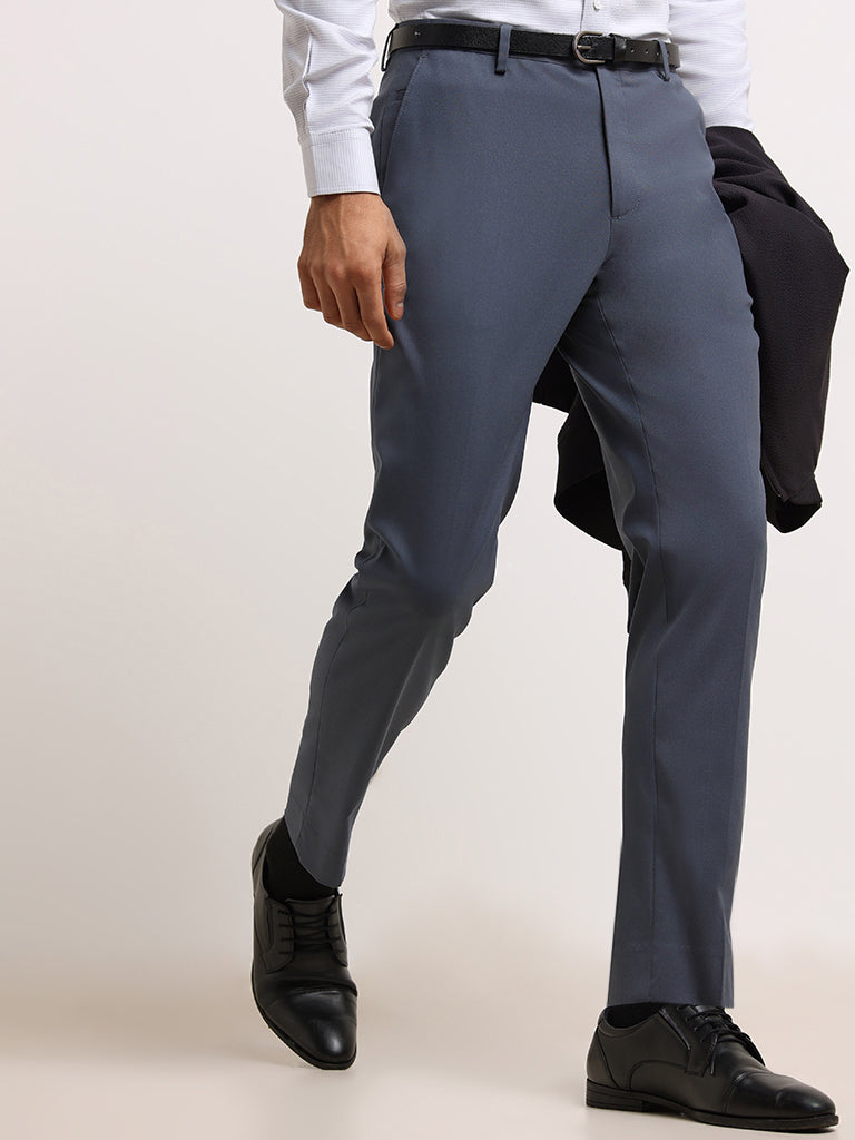 Buy Men Beige Stripe Carrot Fit Casual Trousers Online - 639186 | Peter  England