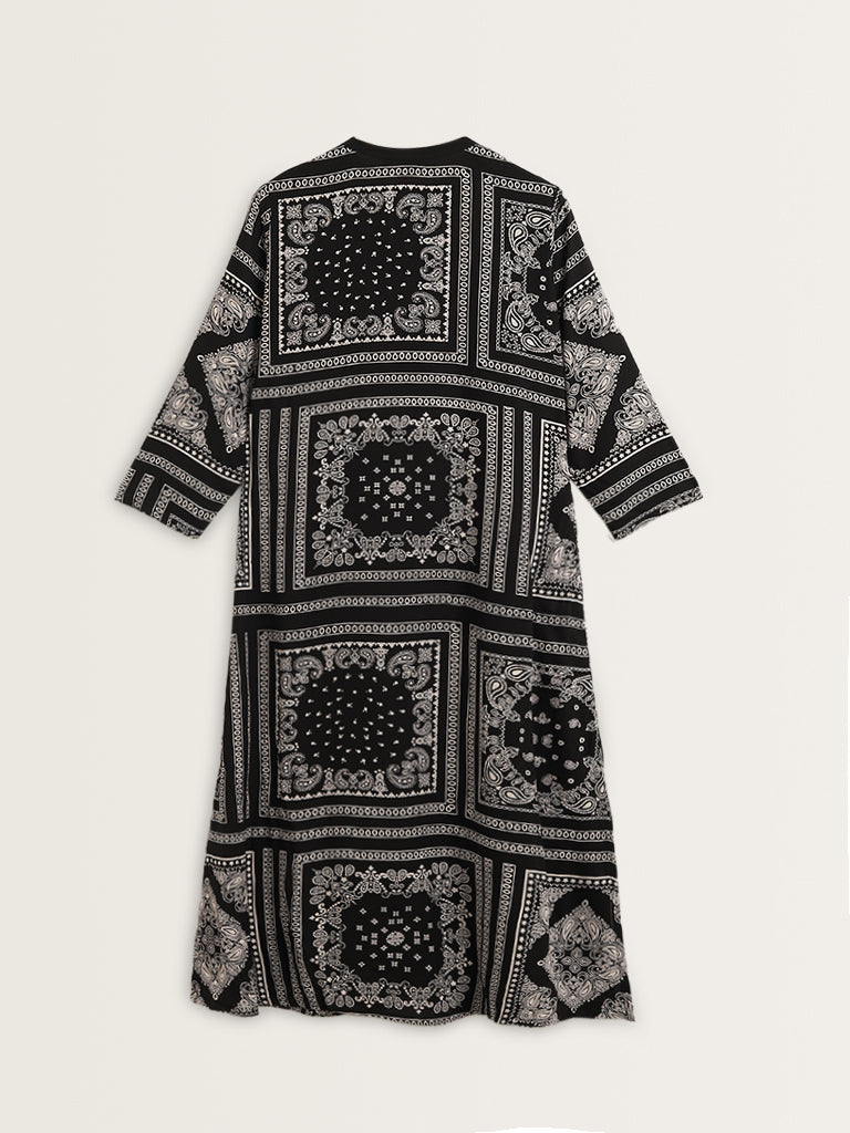 Utsa Black Paisley Printed A-line Kurta