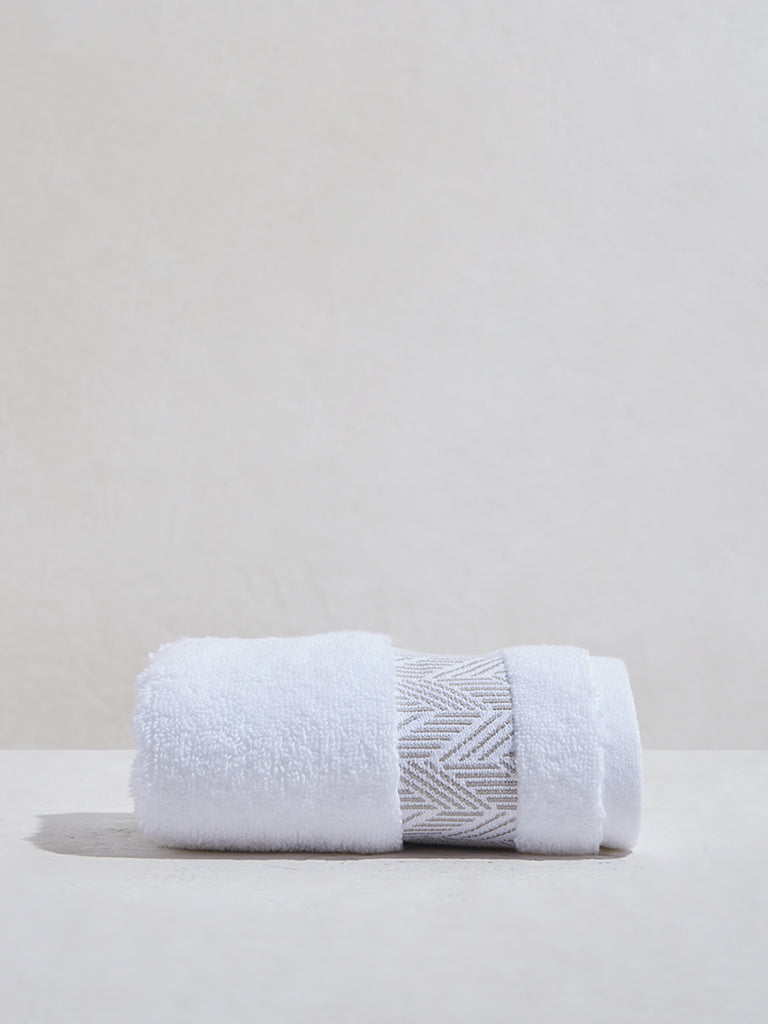 Westside Home White Jacquard Detailed Hand Towel