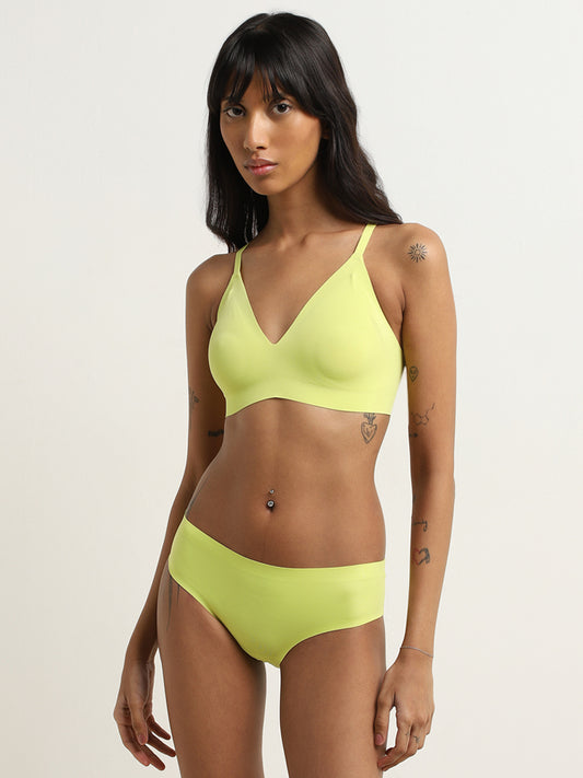 Superstar Lime Seam-Free Invisible Padded Triangle Bra