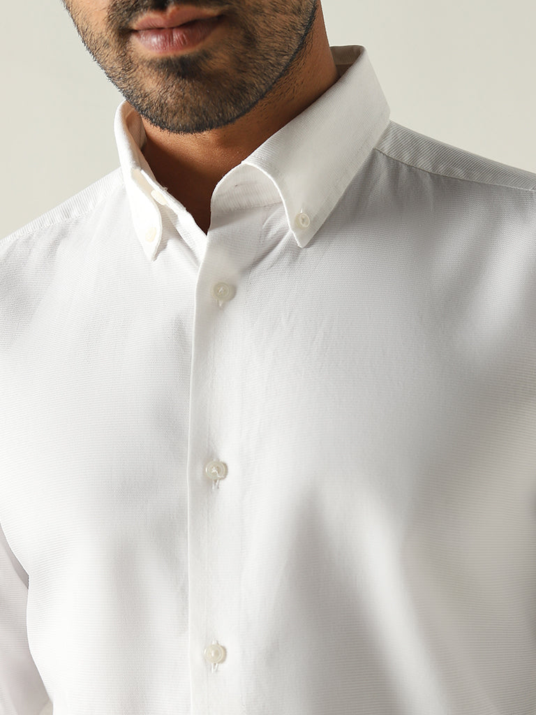 Ascot White Solid Relaxed Fit Shirt