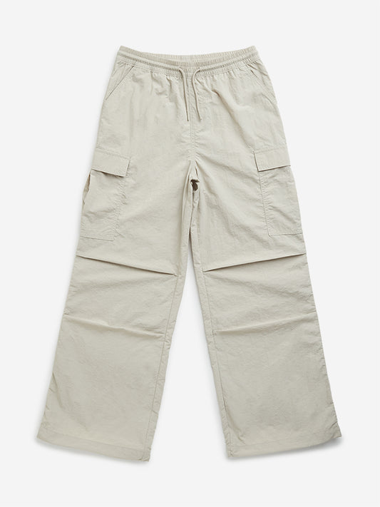Y&F Kids Beige Cargo-Style Mid-Rise Trousers