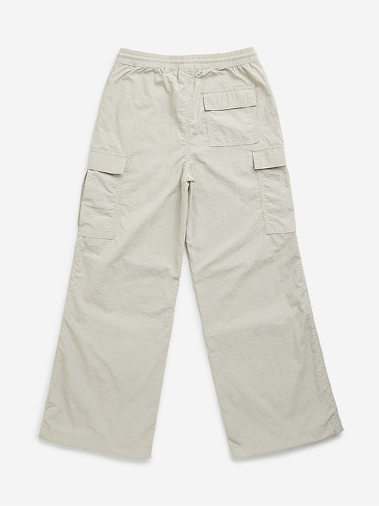 Y&F Kids Beige Cargo-Style Mid-Rise Trousers