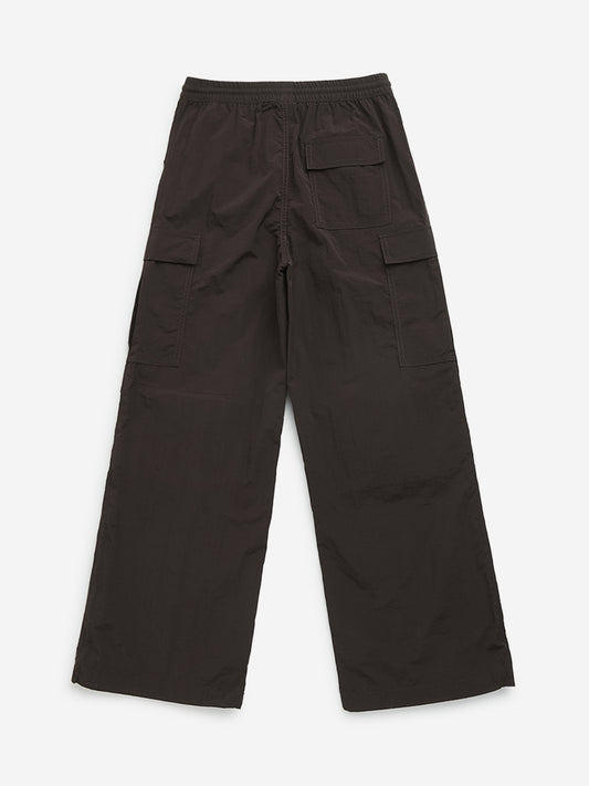 Y&F Kids Brown Cargo-Style Mid-Rise Trousers