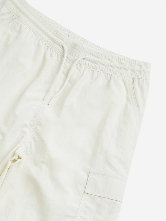 Y&F Kids Off-White Cargo-Style Mid-Rise Trousers