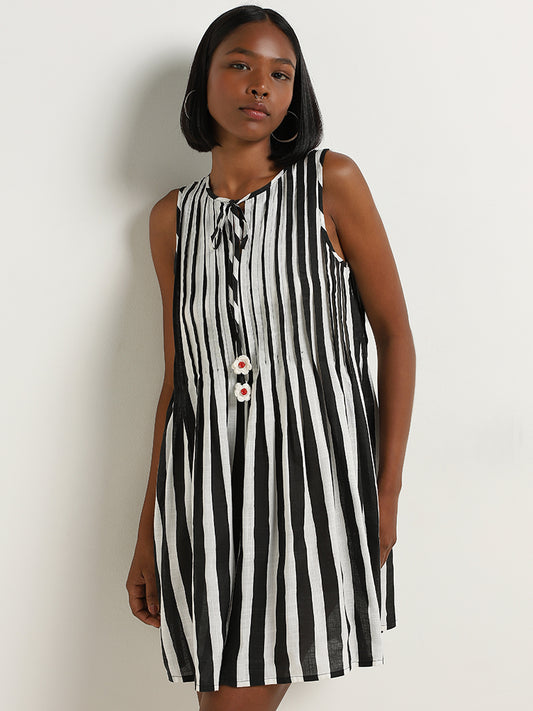 Bombay Paisley Black Striped Design A-line Dress