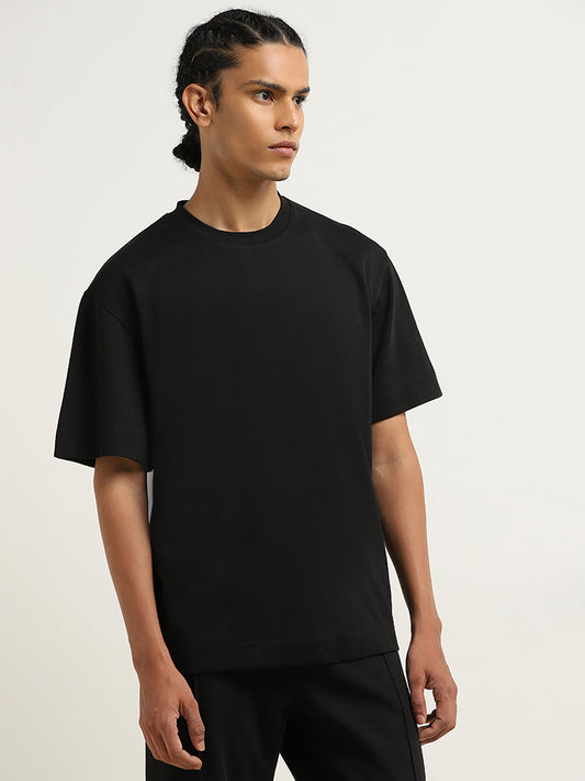 Studiofit Black Solid Relaxed-Fit T-Shirt