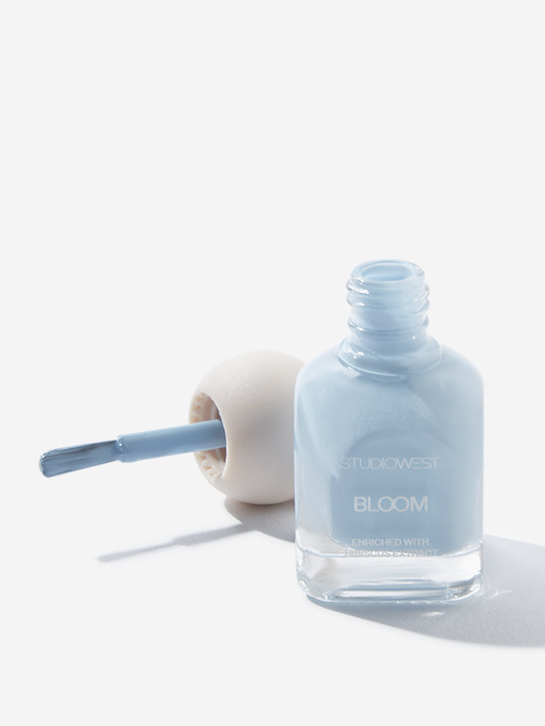 Studiowest Bloom Creme Blue- 13 Hydrangea Nail Colour - 9 ML