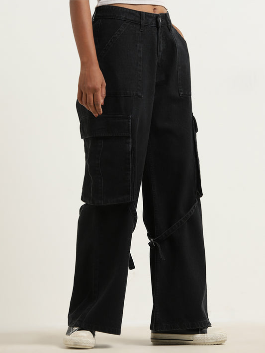 Nuon Black Relaxed - Fit Cargo-Style Mid - Rise Jeans