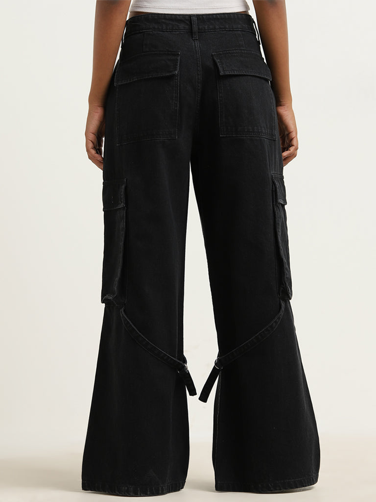 Nuon Black Relaxed - Fit Cargo-Style Mid - Rise Jeans