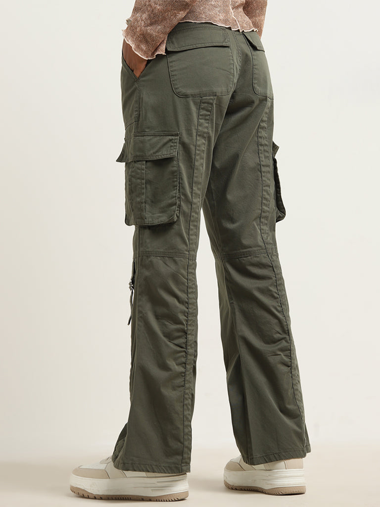 Nuon Olive Relaxed - Fit Mid - Rise Cargo-Style Jeans