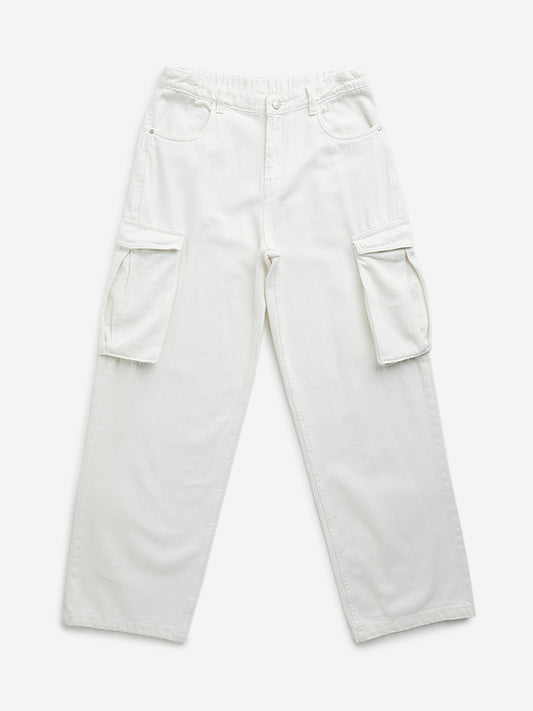 Y&F Kids White Straight - Fit Mid - Rise Jeans