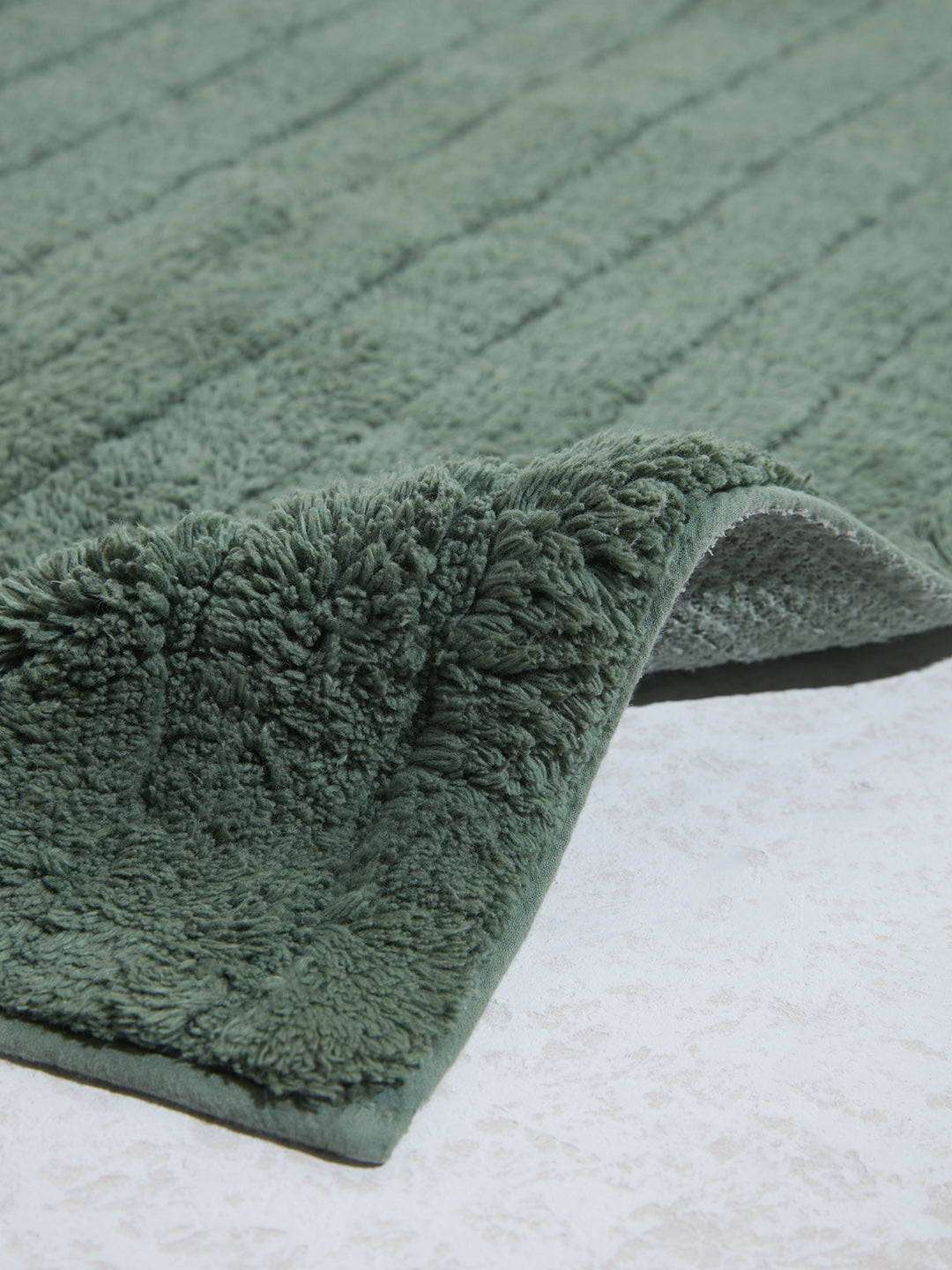 Westside Home Dark Green Self-Striped Fluffy Bathmat