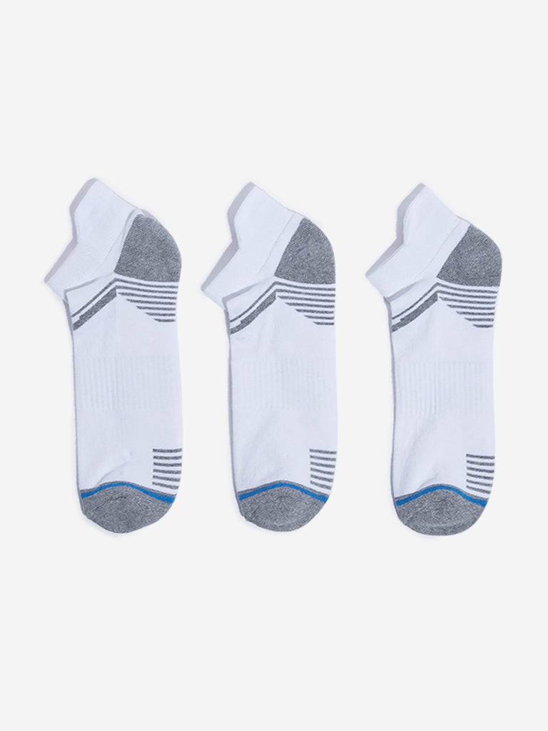 WES Lounge White Striped Printed Socks - Pack of 3