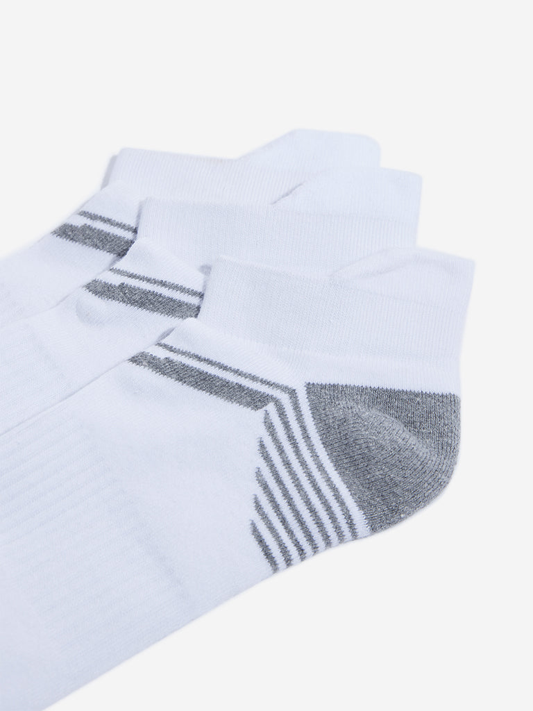 WES Lounge White Striped Printed Socks - Pack of 3