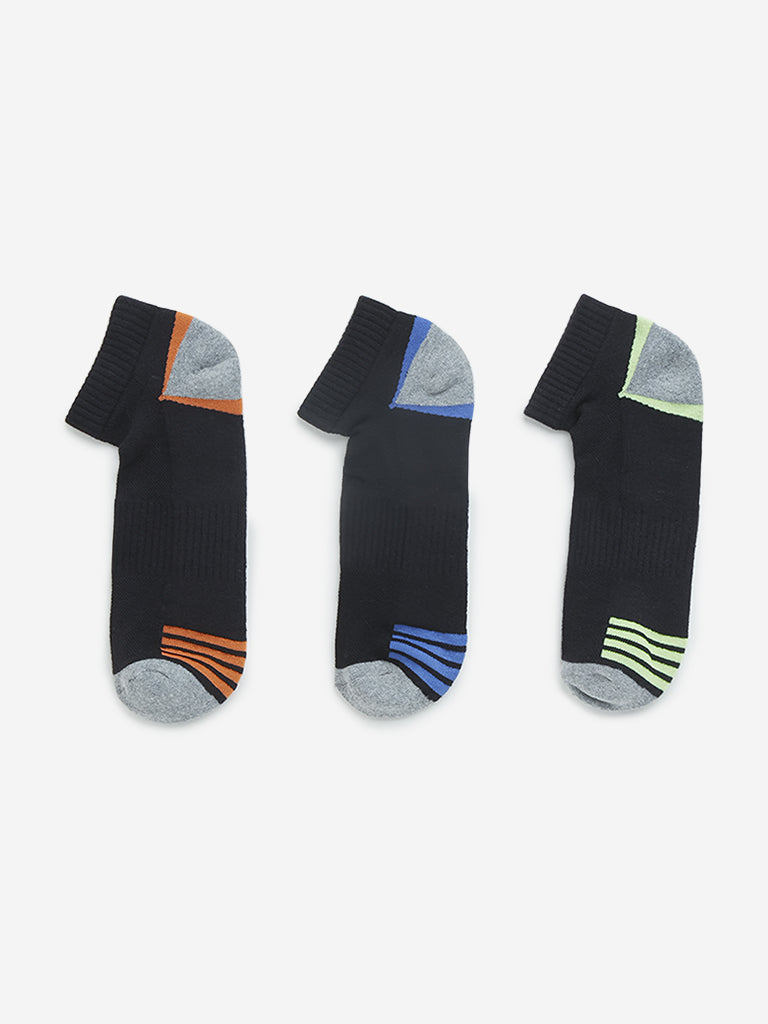 WES Lounge Black Striped Socks - Pack of 3