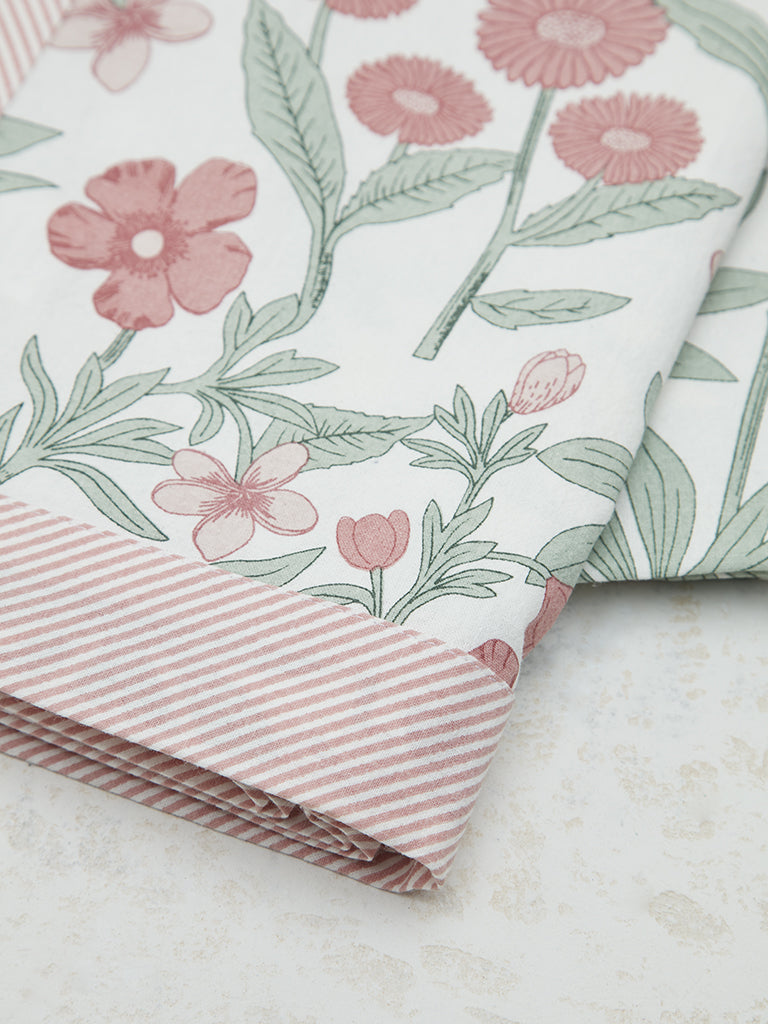 Westside Home Pink Daisy Table Cloth