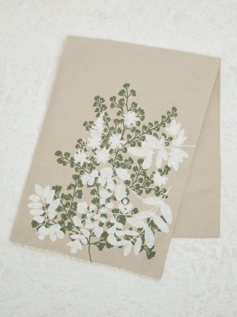 Westside Home White Tropical Leaves Table Runner