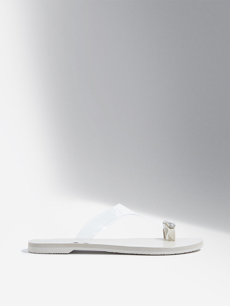 LUNA BLU Ivory Vinyl Strap Toe-Ring Slides