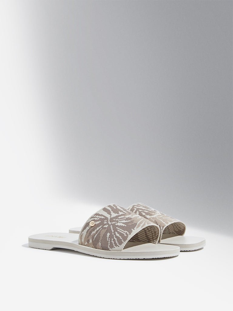 LUNA BLU Ivory Leaf Design Knitted Slides