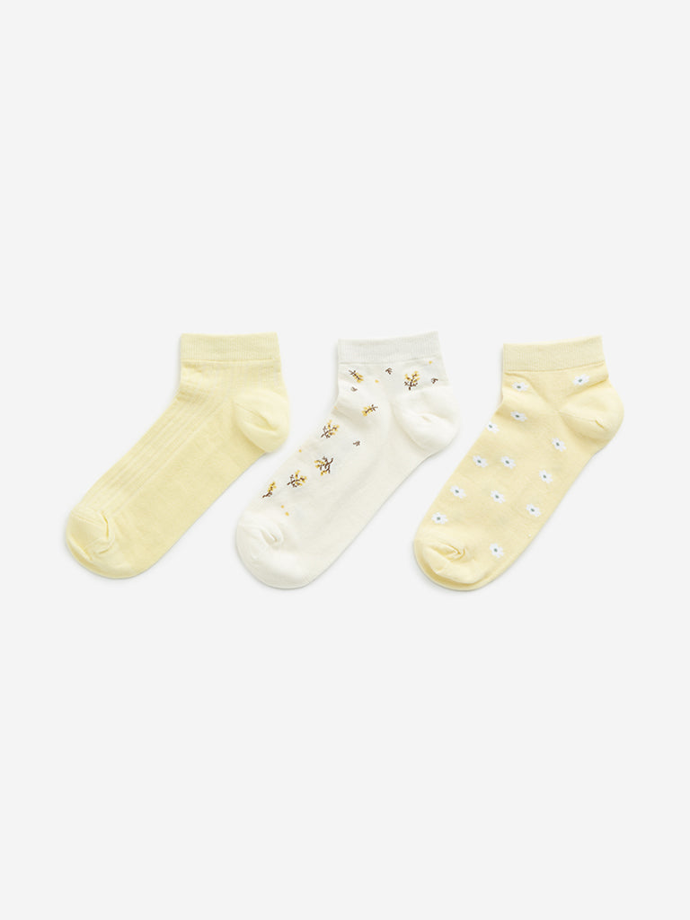 Y&F Kids Yellow Floral Printed Socks - Pack of 3