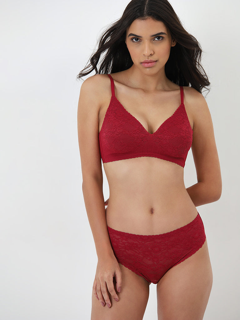 Wunderlove Red Lace Design Invisible Seamfree Brief