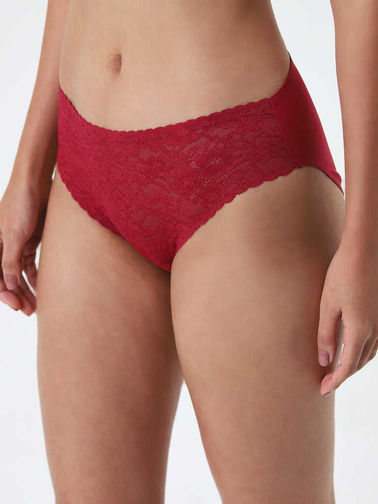 Wunderlove Red Lace Design Invisible Seamfree Brief