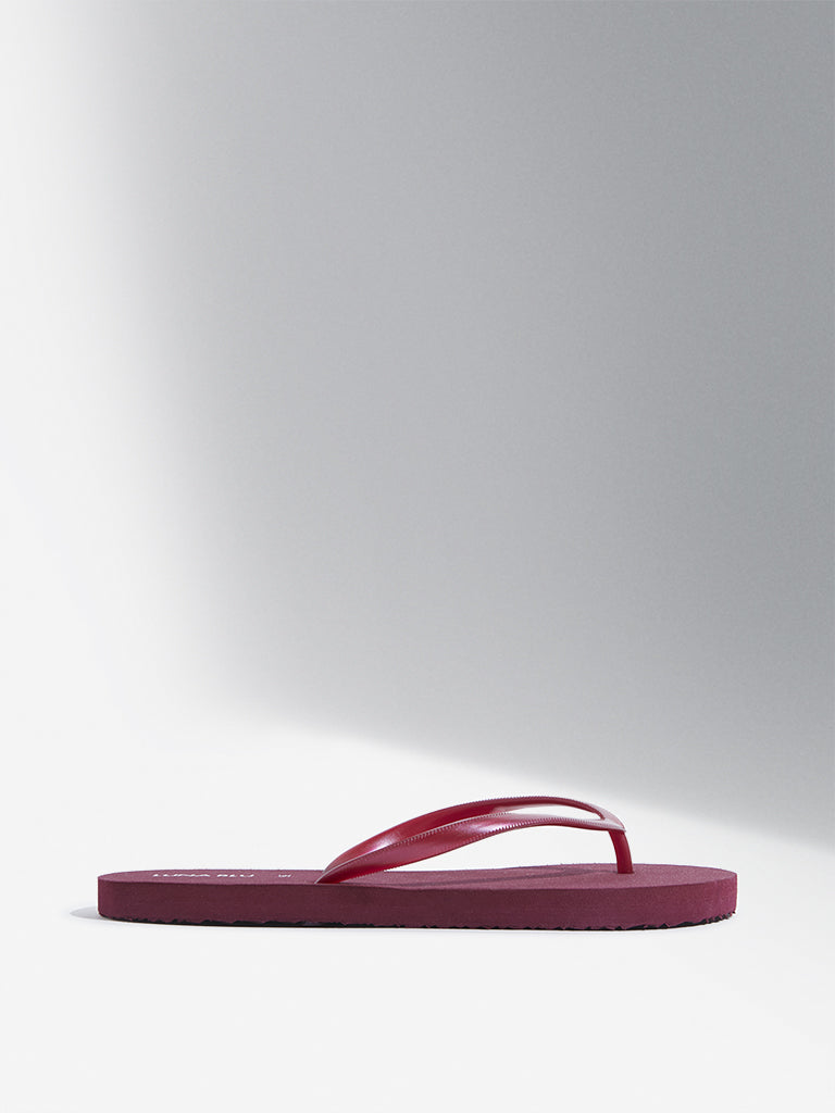 LUNA BLU Maroon Flip-Flop