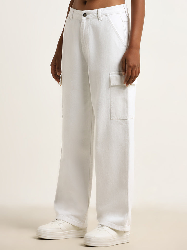 Nuon White Relaxed - Fit Mid - Rise Jeans