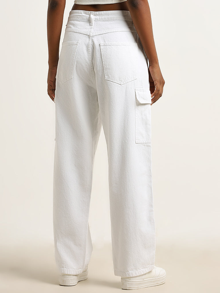 Nuon White Relaxed - Fit Mid - Rise Jeans