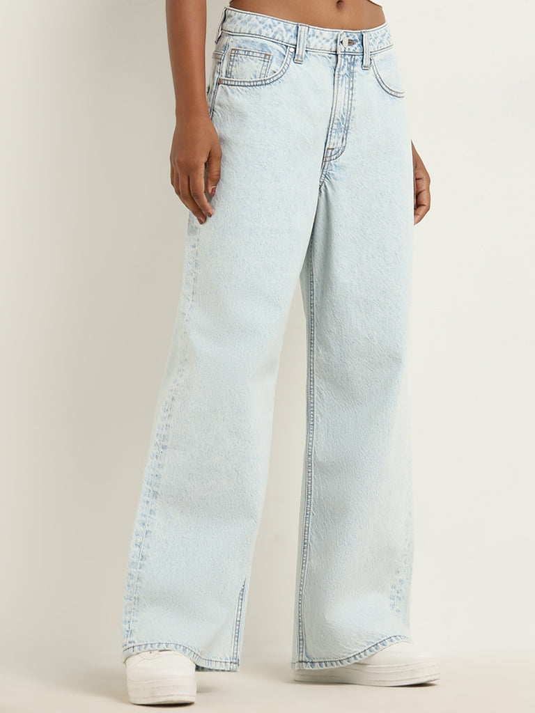 Nuon Light Blue Faded Mid - Rise Relaxed - Fit Jeans